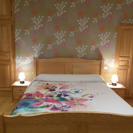 Le P'Tit Bonheur Bed & Breakfast Chilly-sur-Salins Екстериор снимка