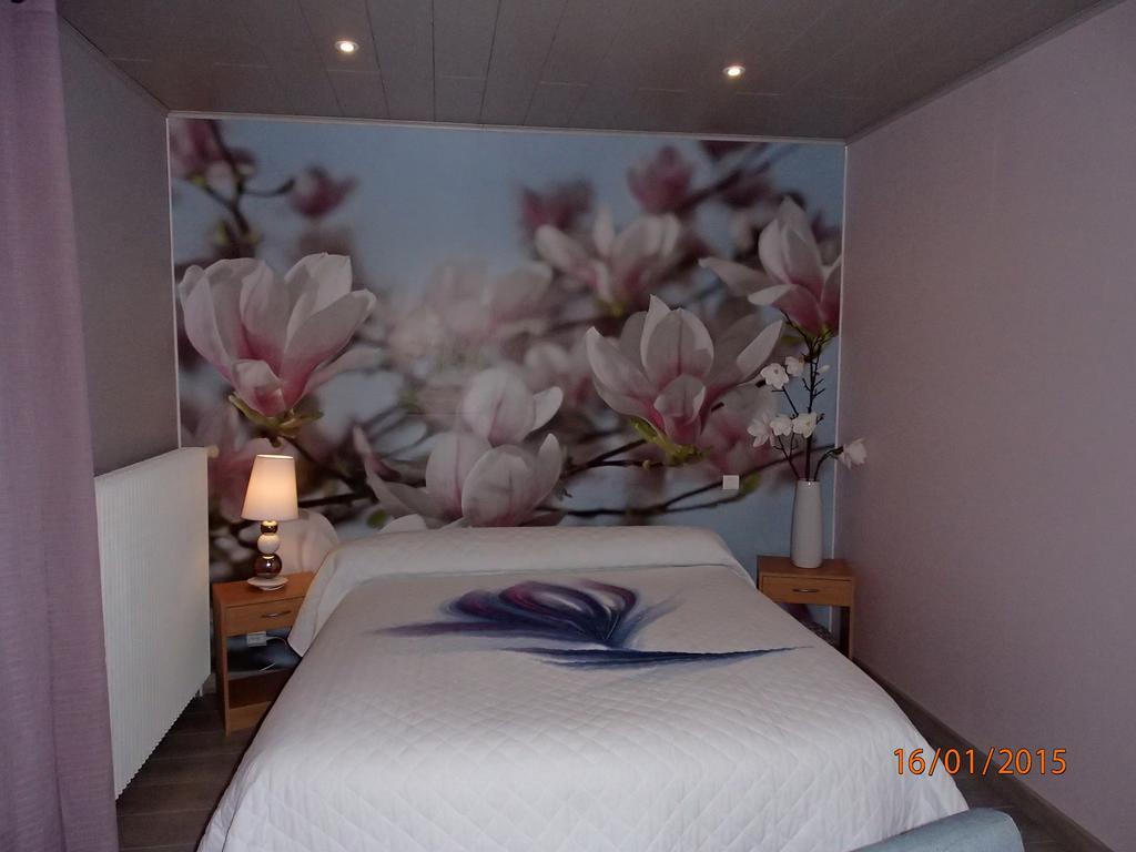 Le P'Tit Bonheur Bed & Breakfast Chilly-sur-Salins Екстериор снимка